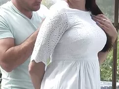 Muy delgado y pequeño hay mucho entusiasmo. Ella es sensible subtitulo español xxx y todo sobre el dulce batido y cuando se inserta en la vagina, ella no está lista para salir de sus medias. Es joven, un placer para una mujer joven con pene.